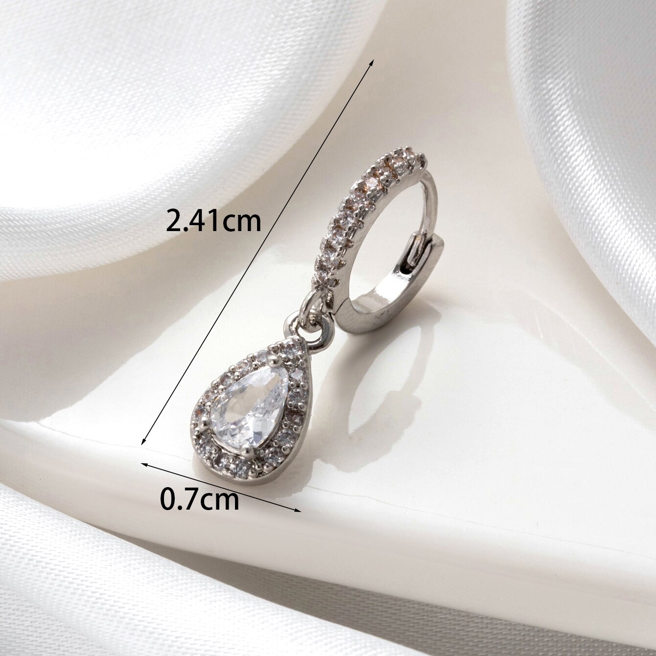 1 pezzo semplice serie semplice goccia rame placcato oro 18 carati materiale zircone orecchini pendenti da donna h5 